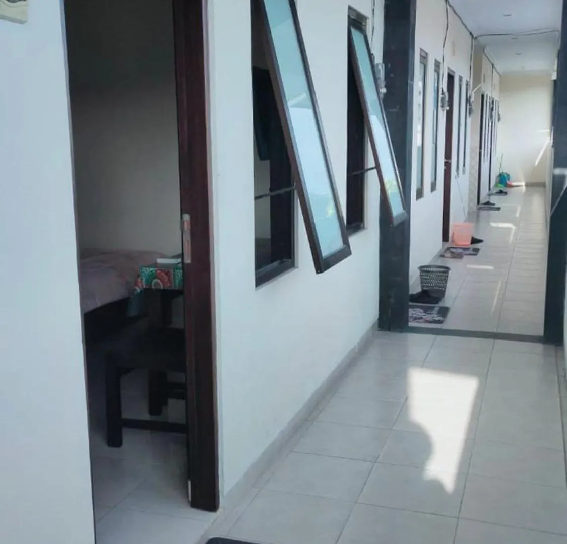 Intan Moyo Guesthouse Near Ialf & Benoa Pesanggaran