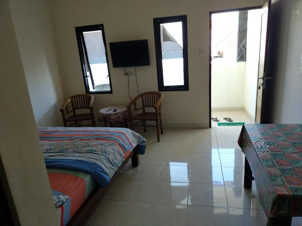 Intan Moyo Guesthouse Near Ialf & Benoa Pesanggaran 인도네시아