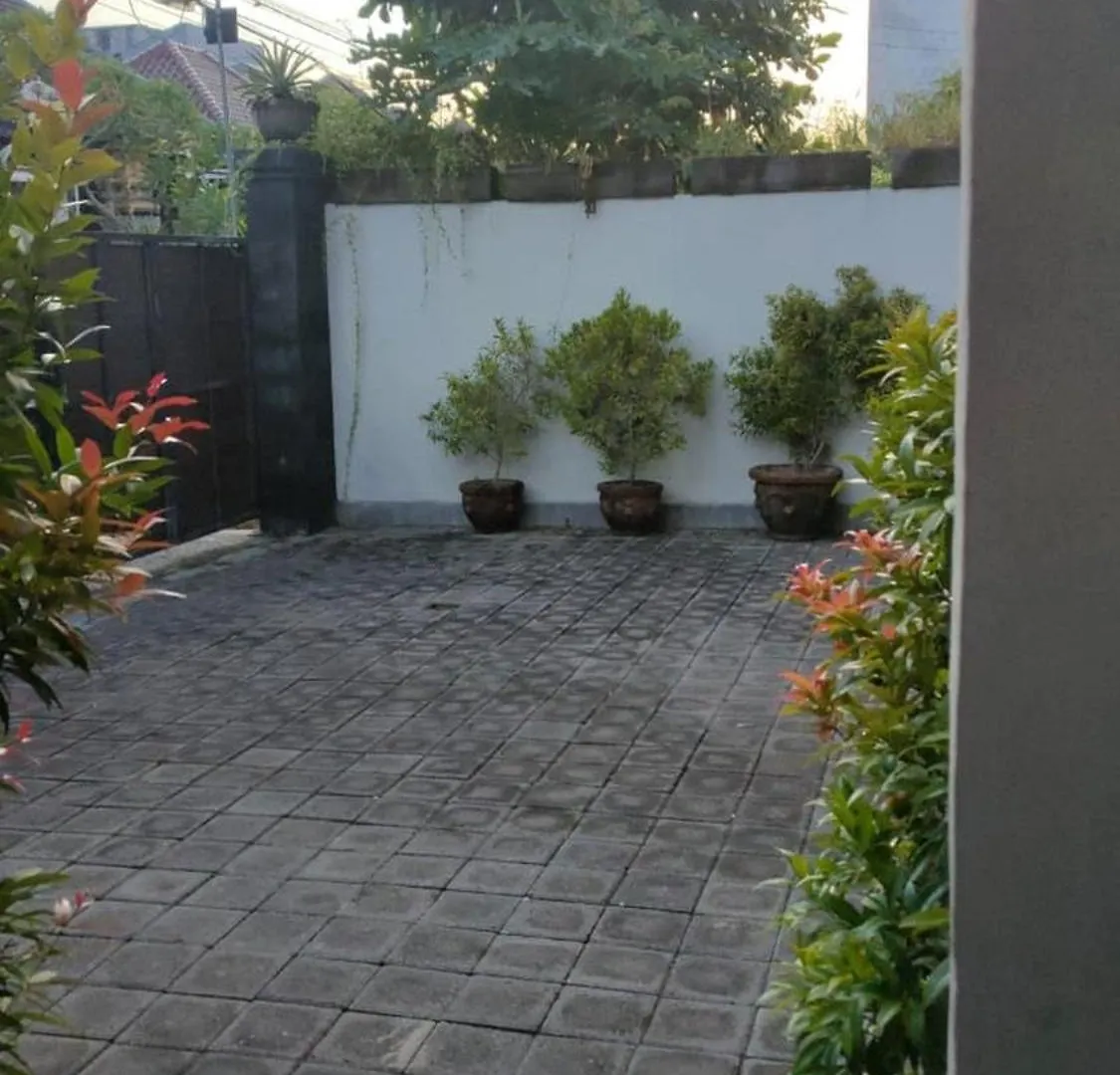 Intan Moyo Guesthouse Near Ialf & Benoa Pesanggaran